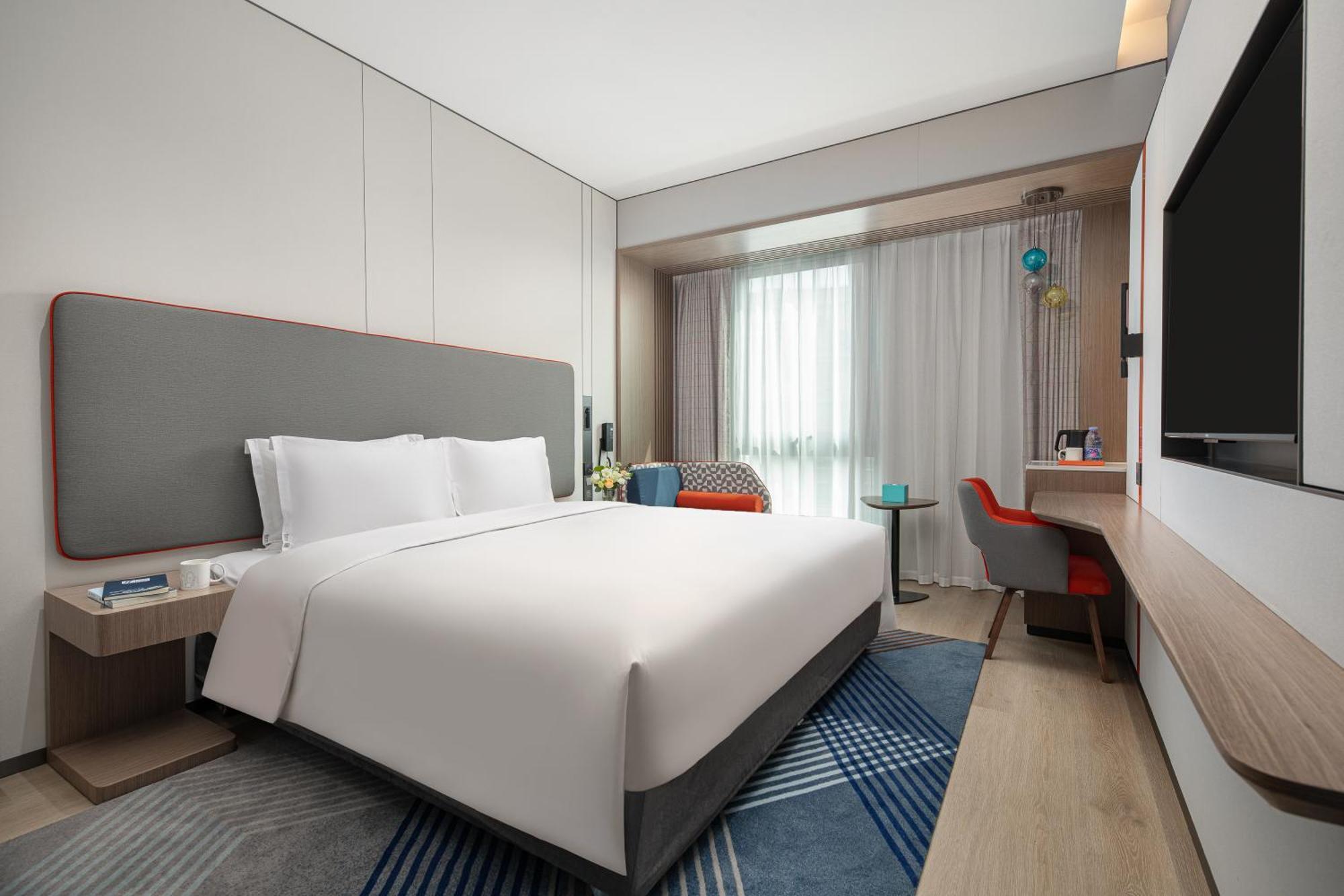 Holiday Inn Express Changfeng Park Shanghai Exteriör bild