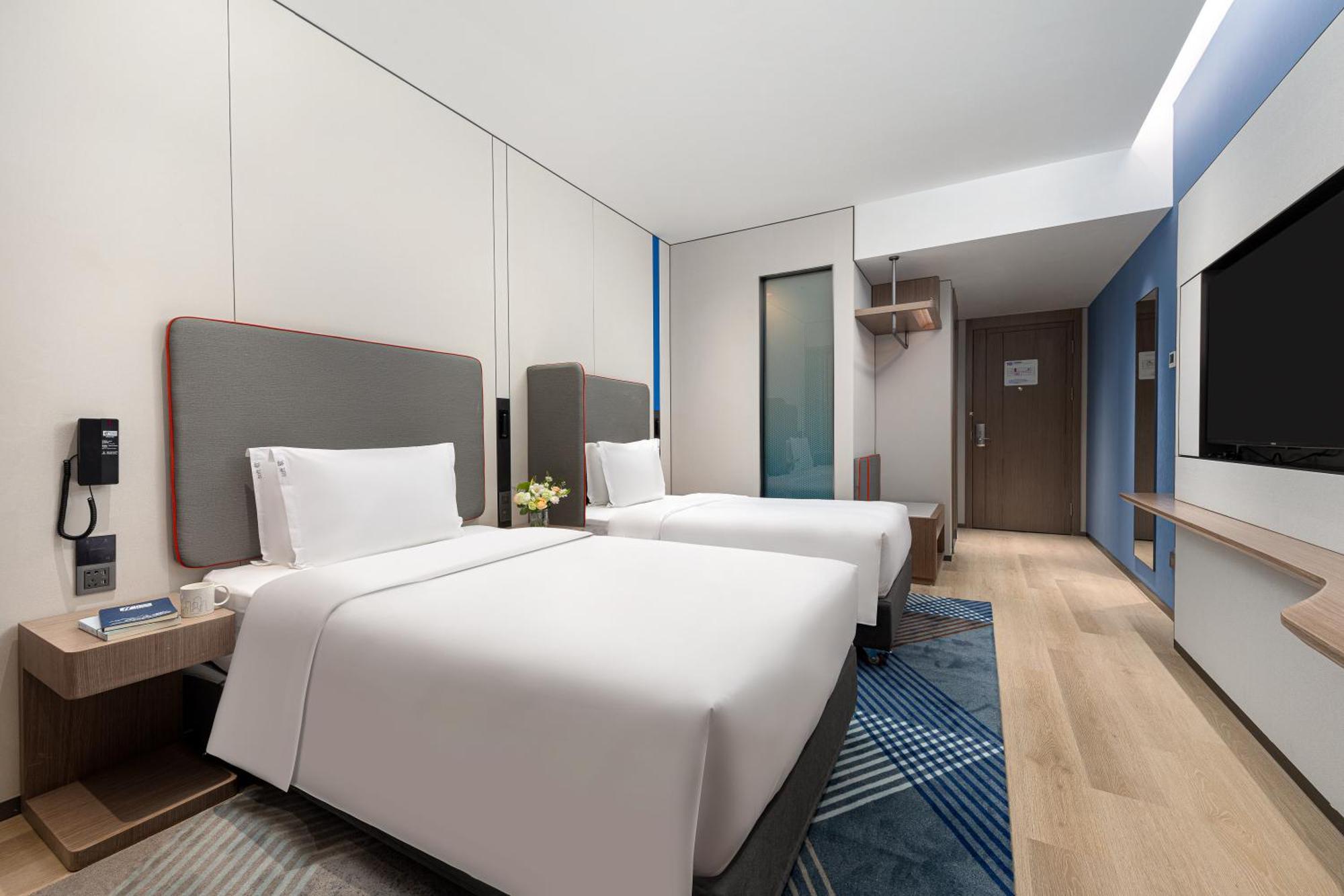 Holiday Inn Express Changfeng Park Shanghai Exteriör bild
