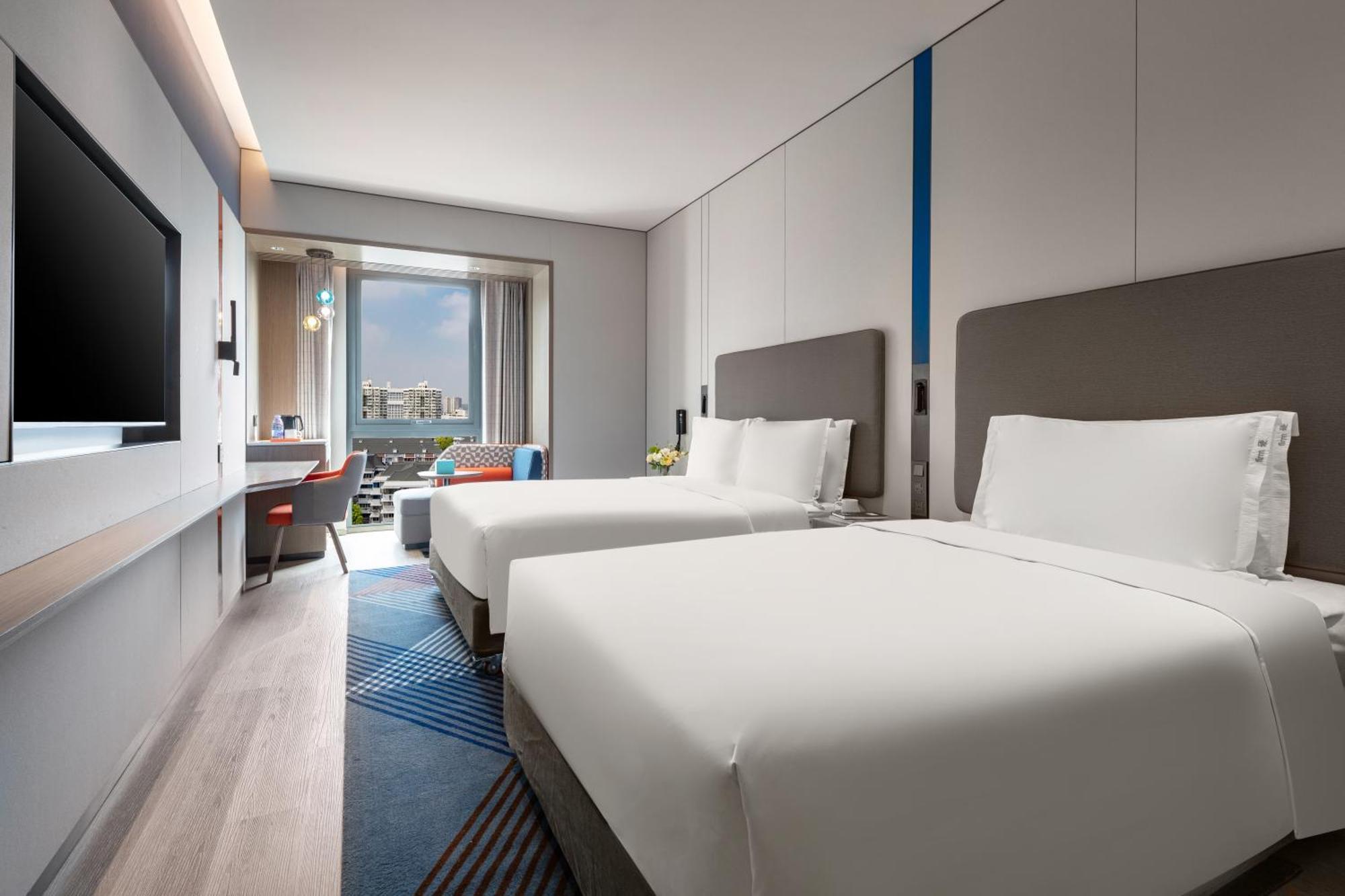 Holiday Inn Express Changfeng Park Shanghai Exteriör bild